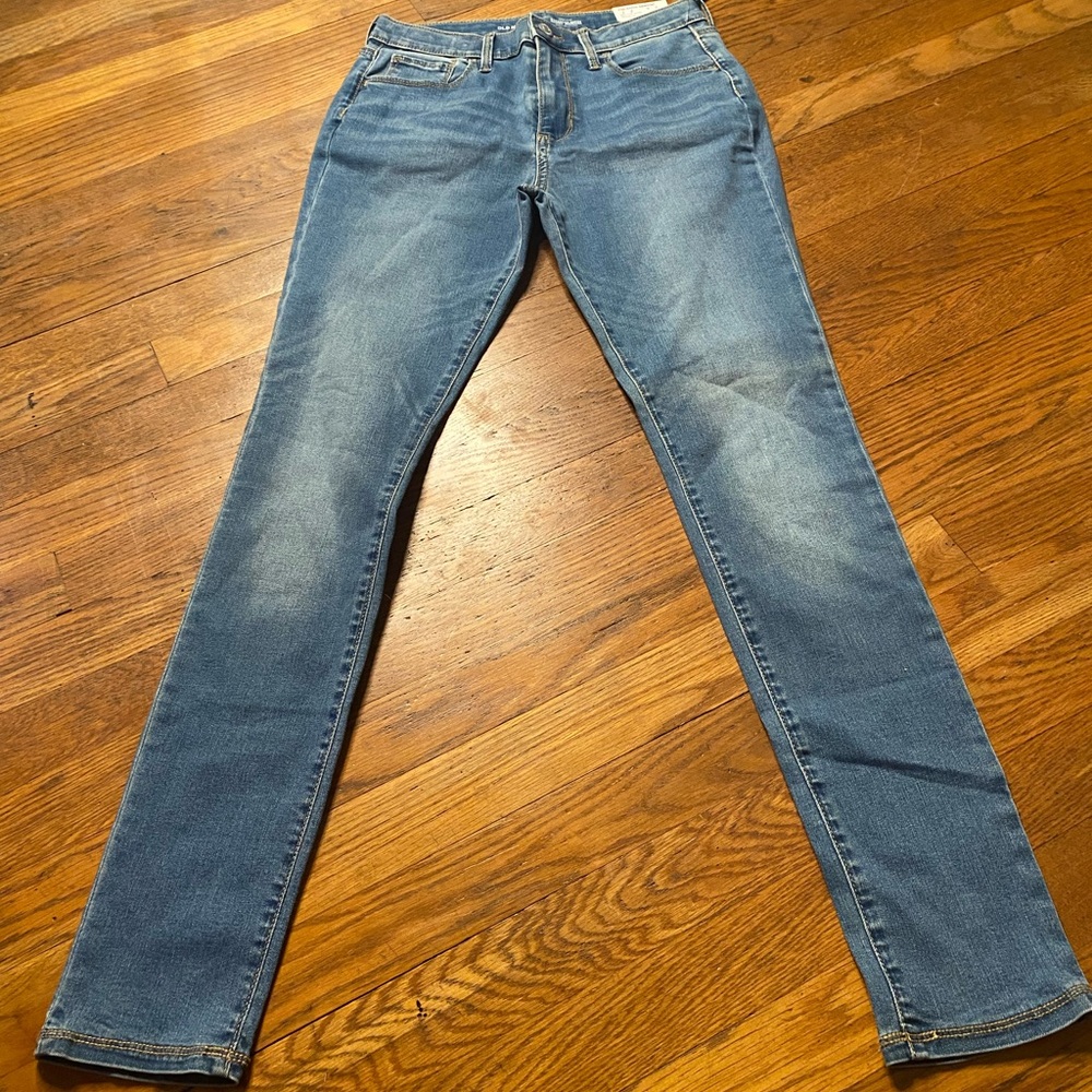 Old Navy Rockstar Super Skinny Jeggings Medium Wash Size 16- NWT - Picture 2 of 8